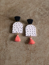 Load image into Gallery viewer, Kate
